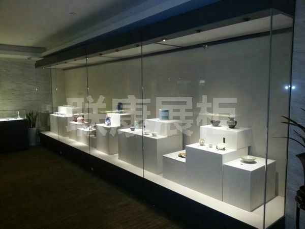 聯(lián)康博物館文物展柜廠家教大家如何預防新型冠狀病毒。
