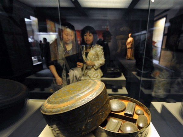 博物館展柜的尺寸2022年版最新的設(shè)計(jì)標(biāo)準(zhǔn)規(guī)范有哪些？