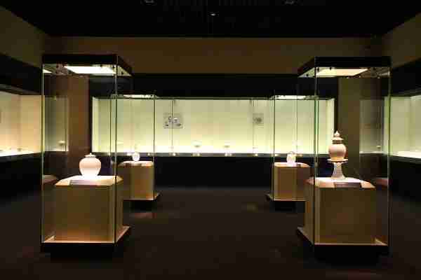 博物館獨立展柜設計效果圖